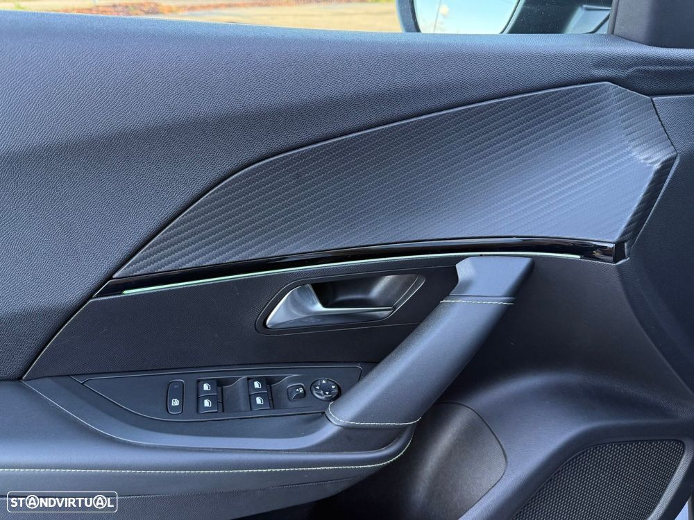 Peugeot 2008 1.2 PureTech GT Line EAT8 - 11