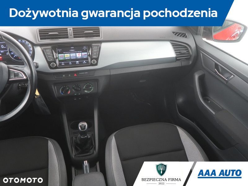 Skoda Fabia - 10