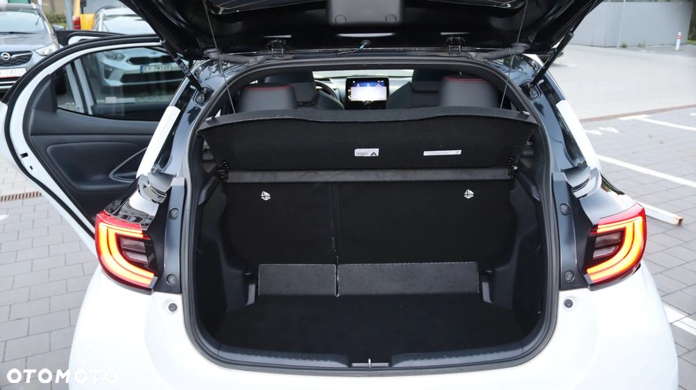 Toyota Yaris 1.5 VVT-i GR SPORT - 8