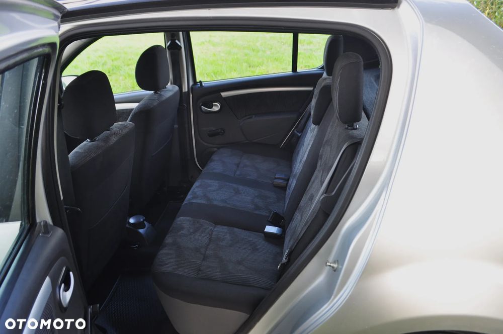 Dacia Sandero 1.4 MPI Ambiance - 25