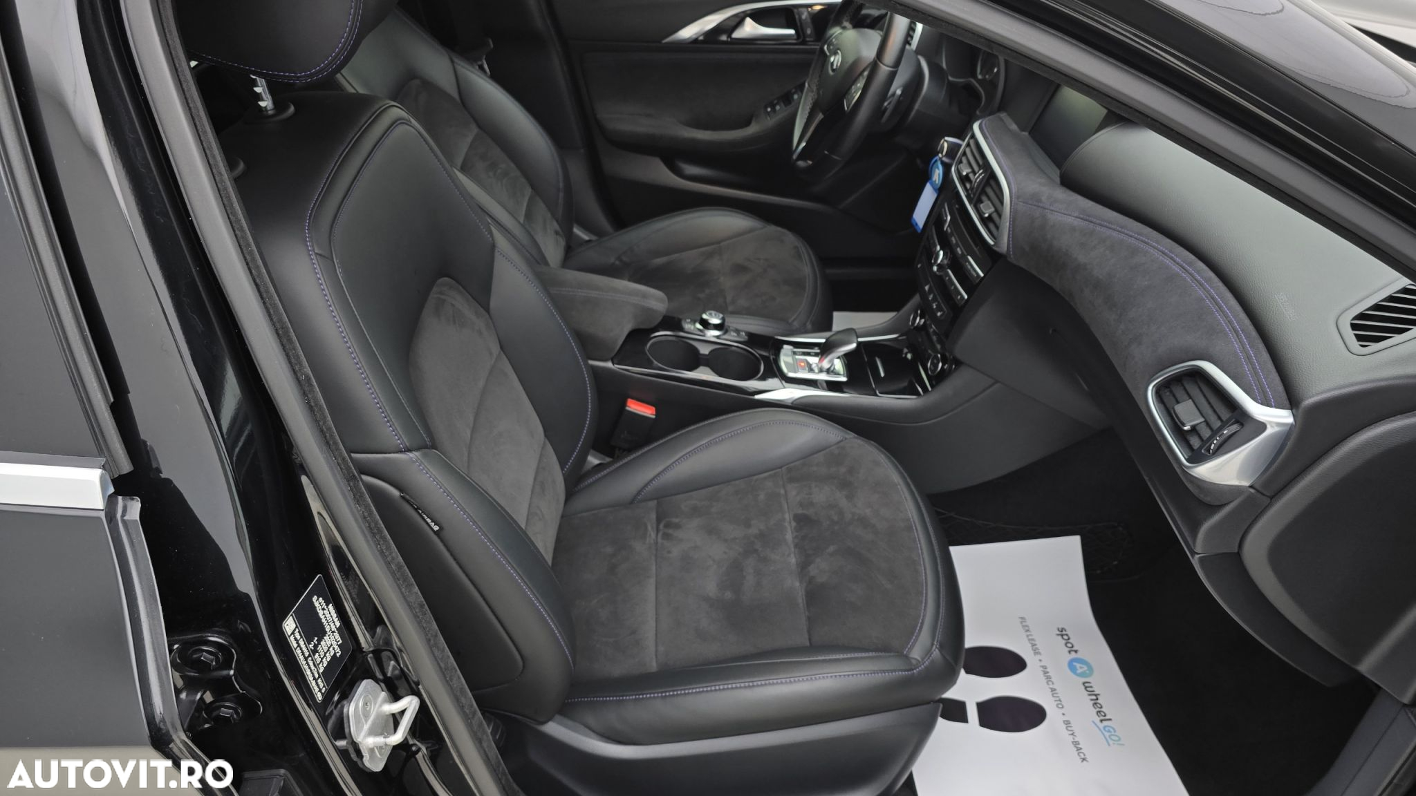 Infiniti Q30 - 19