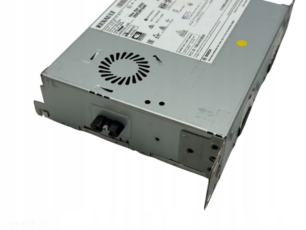 panel / radioodtwarzacz cd/dvd/gps renault clio v 2022 7513751700 - 2