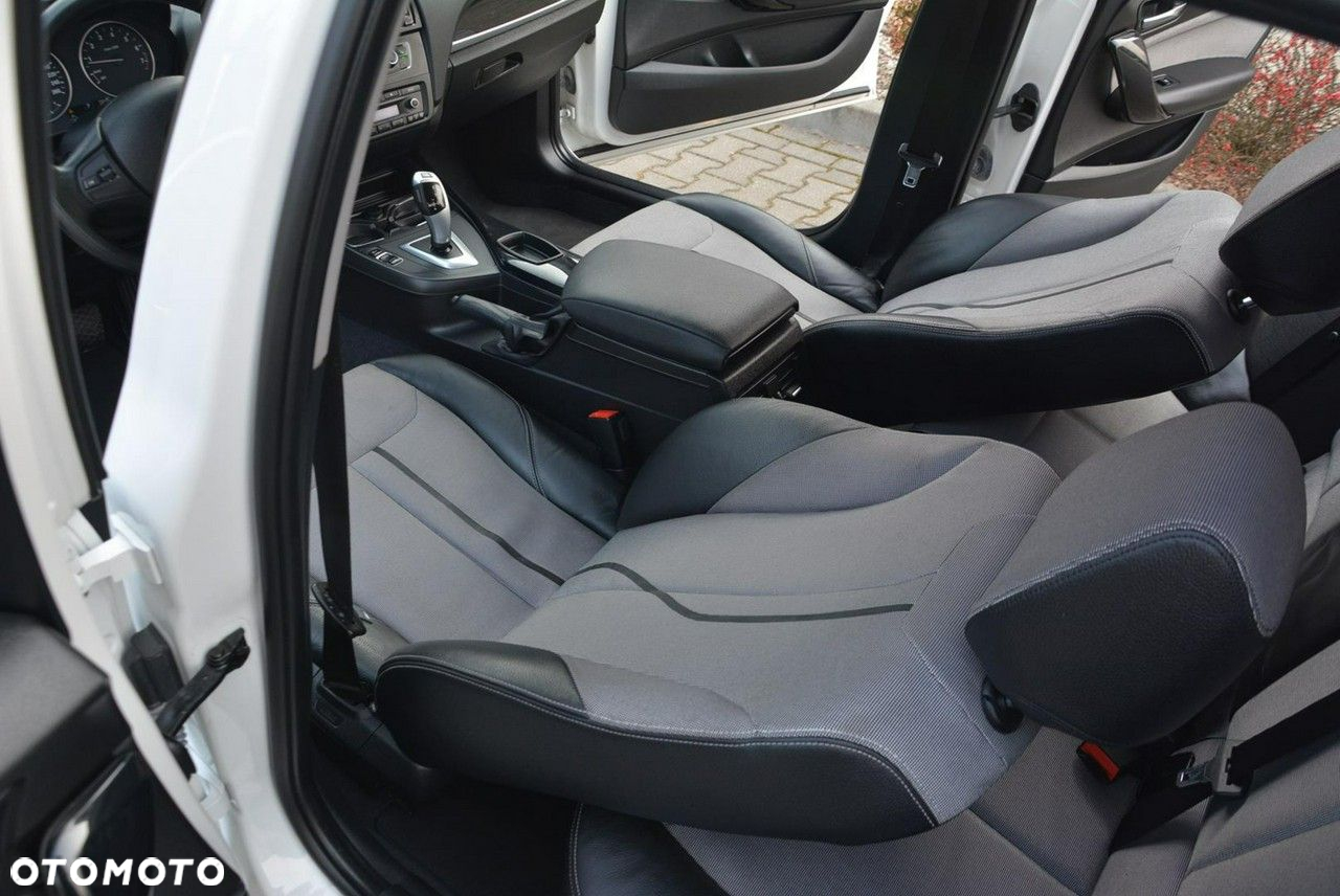 BMW Seria 1 125i M Sport - 24