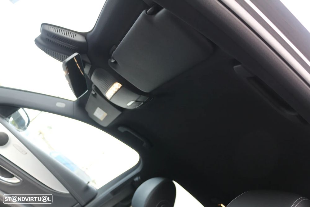 Mercedes-Benz E 300 de AMG Line - 34