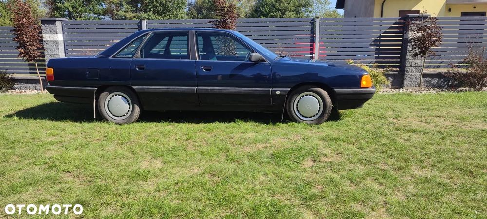Audi 100 2.3 E - 4