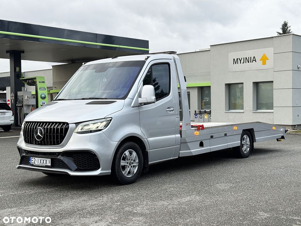 Mercedes-Benz Sprinter - 2
