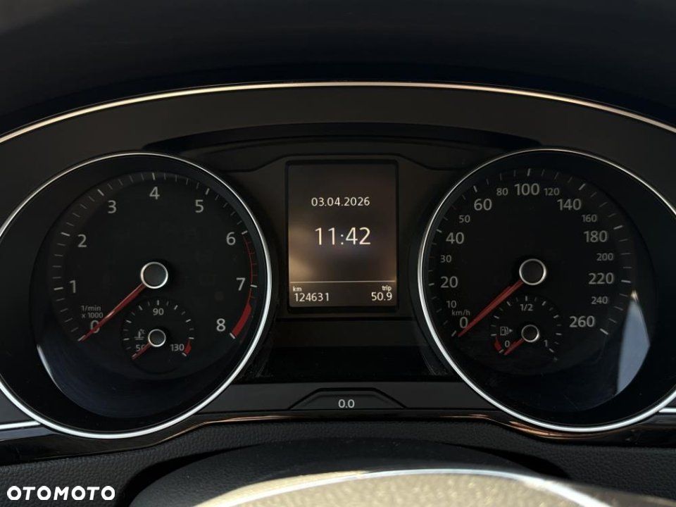 Volkswagen Passat - 2