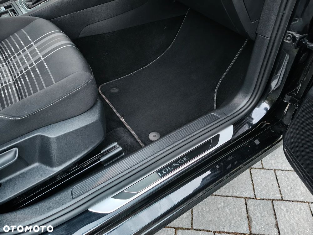 Volkswagen Golf - 17
