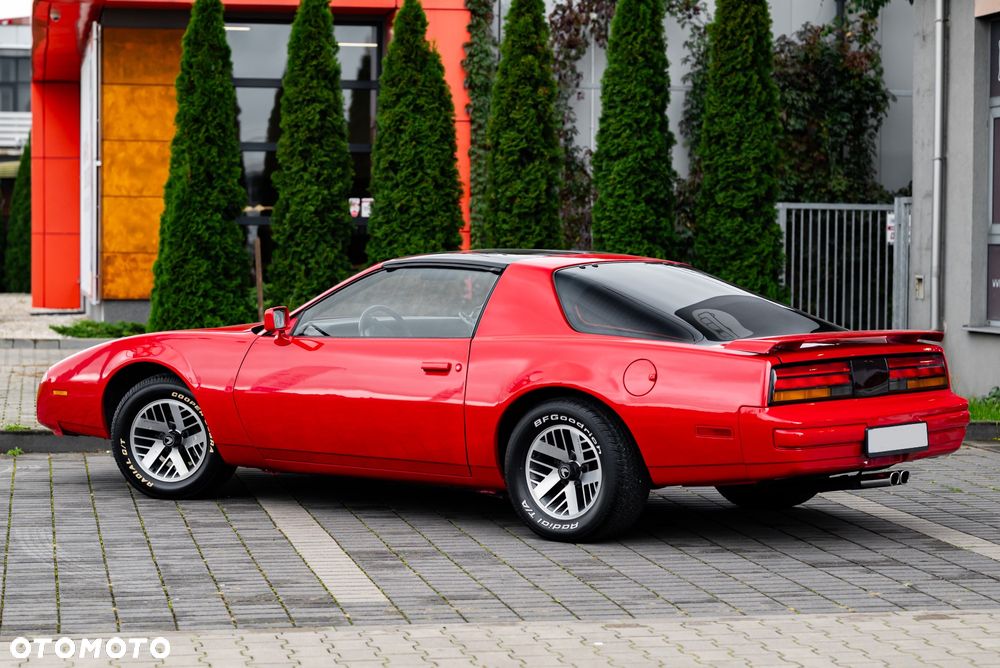 Pontiac Firebird - 10