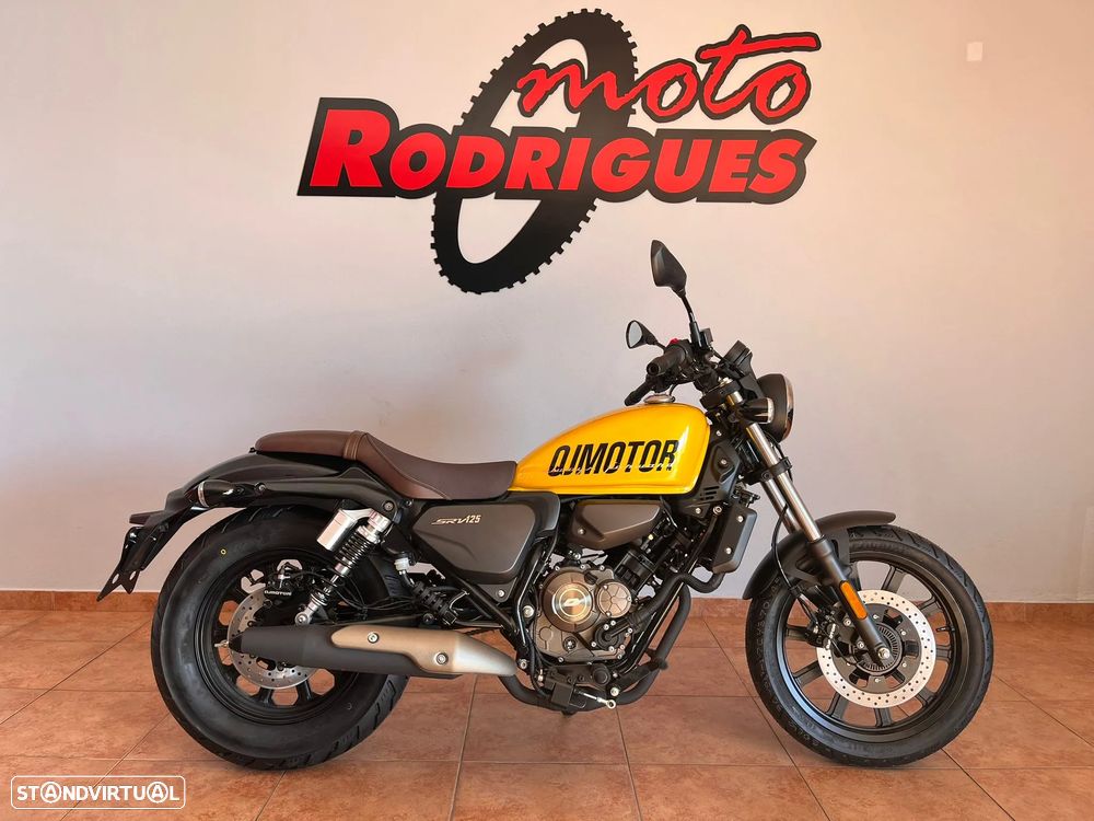 QJ Motor SRV 125 EURO5+ - COM OFERTA DE EQUIPAMENTO