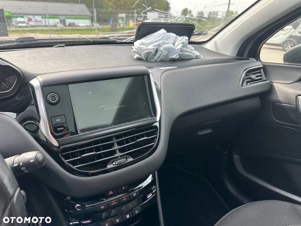 Peugeot 208 1.6 BlueHDi Active S&S - 11