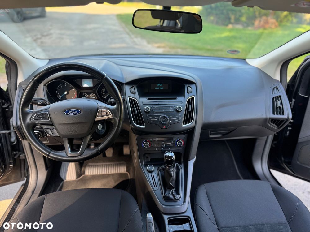 Ford Focus 1.6 Trend - 26