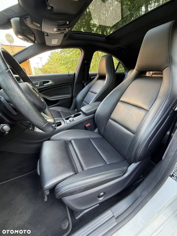 Mercedes-Benz CLA 250 4-Matic AMG Line - 25