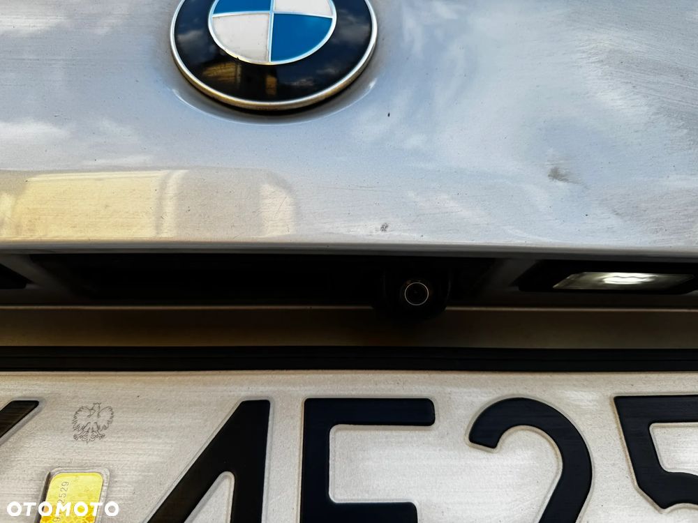 BMW Seria 5 525d xDrive Touring Luxury Line - 9
