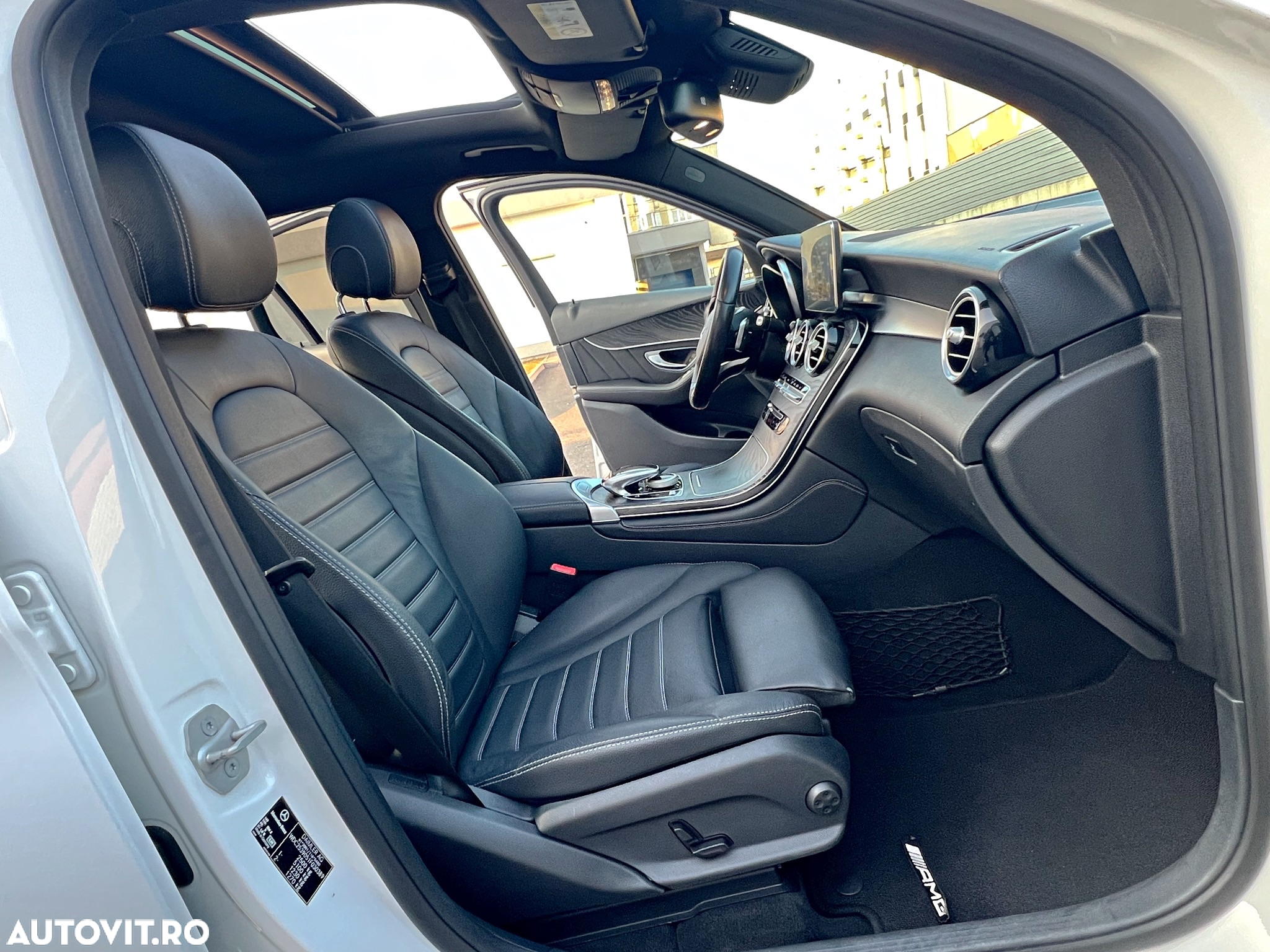 Mercedes-Benz GLC 220 d 4Matic 9G-TRONIC AMG Line - 13