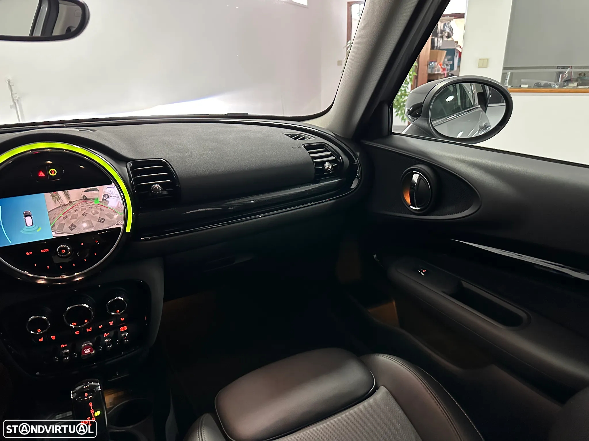 MINI Clubman Cooper Premium Plus Classic Auto - 19
