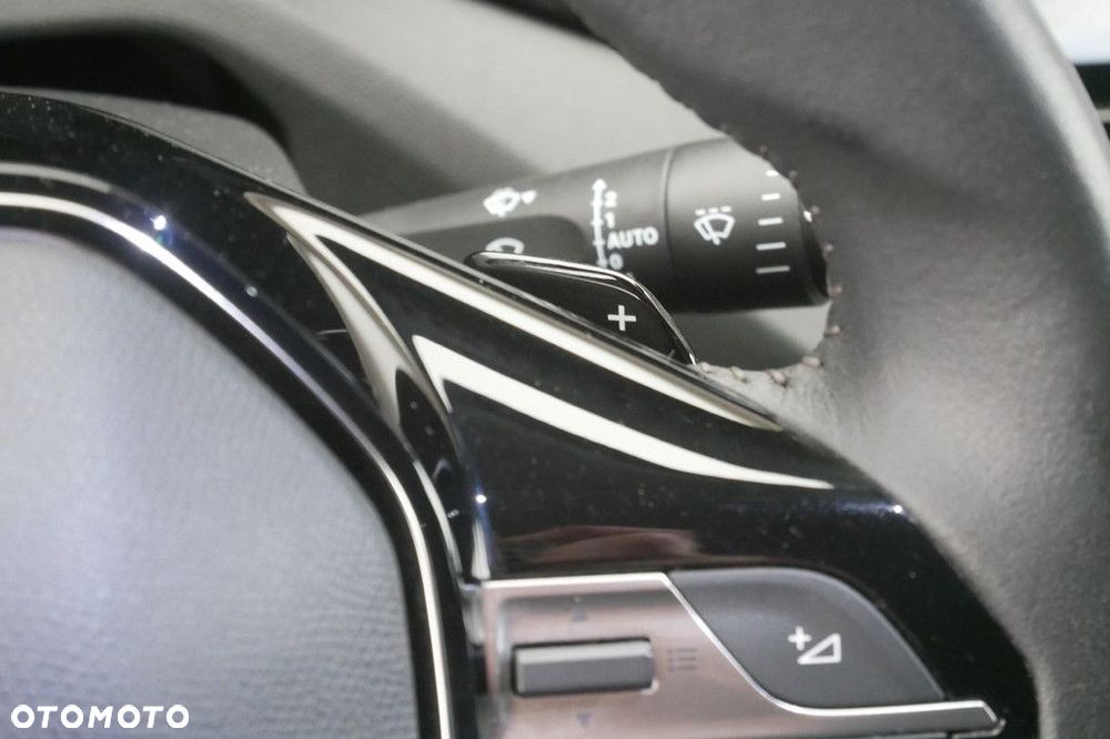 Peugeot 308 - 24