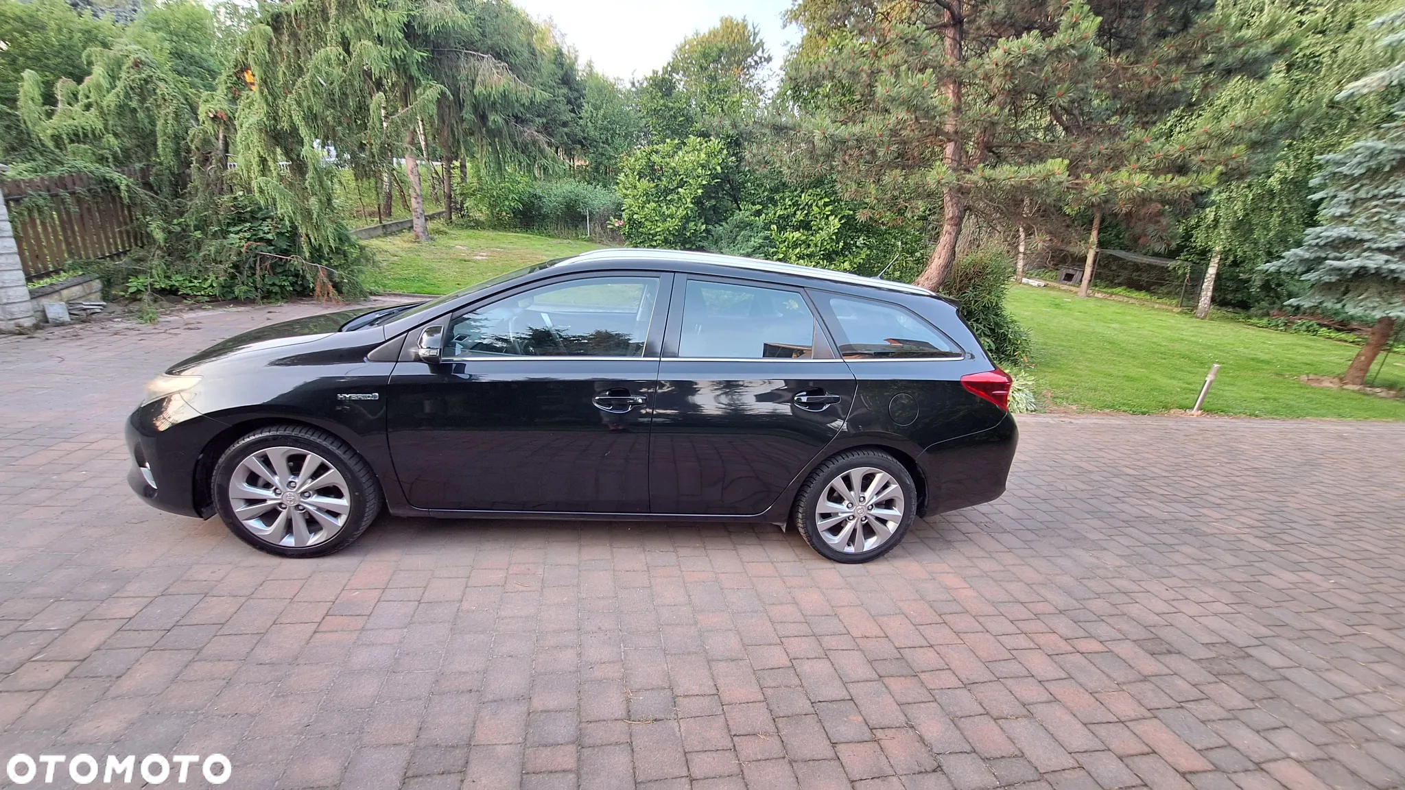 Toyota Auris 1.8 VVT-i Hybrid Automatik Edition - 4