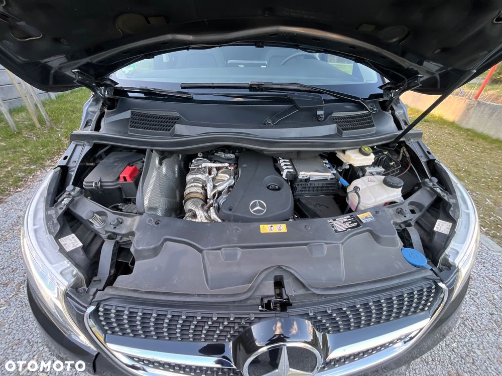 Mercedes-Benz Klasa V 300 d Avantgarde 9G-Tronic - 13