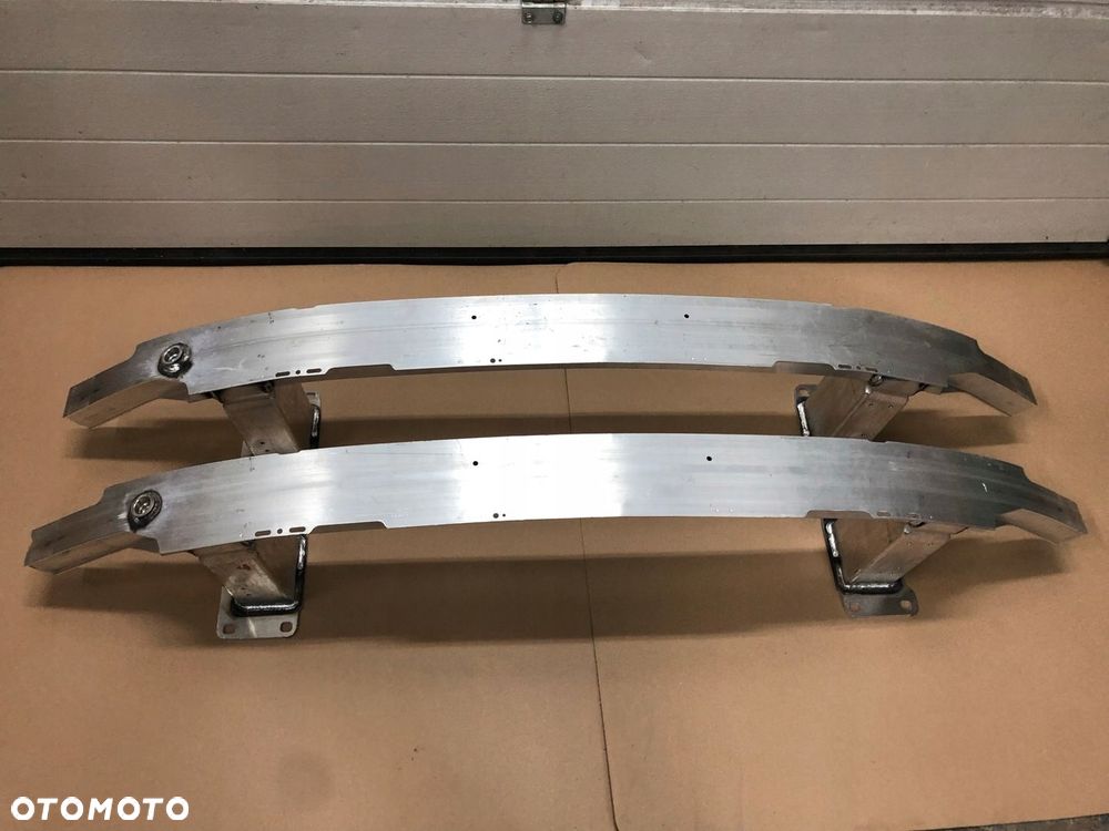 BELKA POD ZDERZAK AUDI A7 4K0 4K8 WZMOCNIENIE BELKA ZDERZAKA