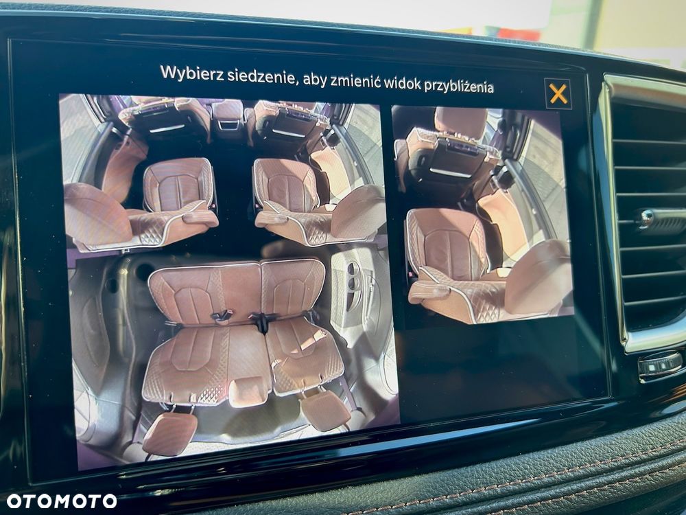 Chrysler Pacifica - 21