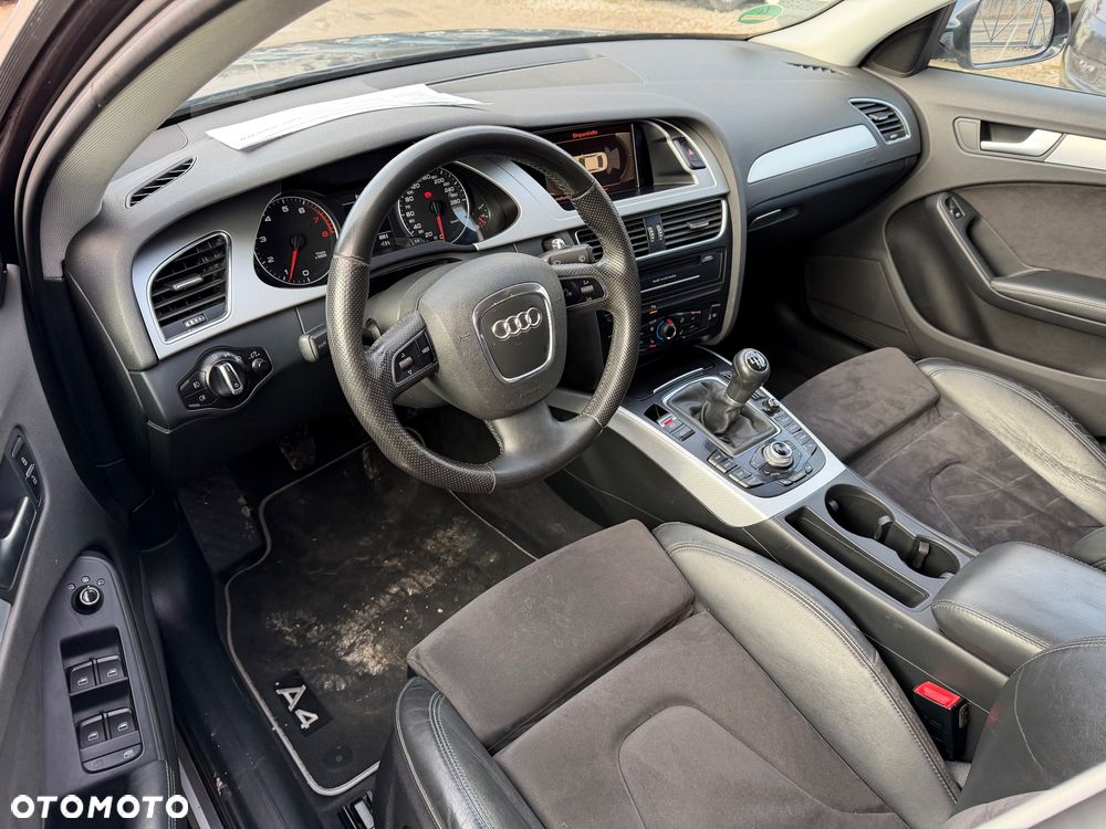 Audi A4 Limousine - 37