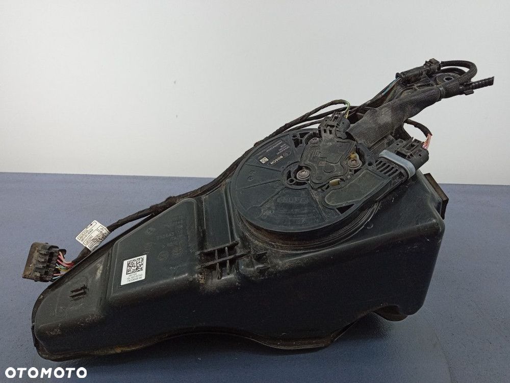 BMW 3 F34 F30 2.0d ZBIORNIK SCR AD BLUE 7433648 - 2