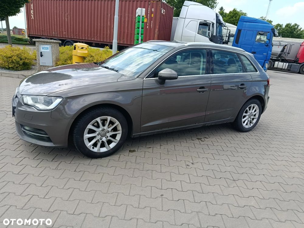 Audi A3 Sportback 1.6 TDI Ambiente - 1