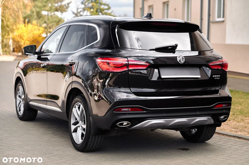 MG EHS Luxury - 10