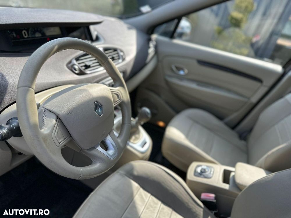 Renault Grand Scenic - 14