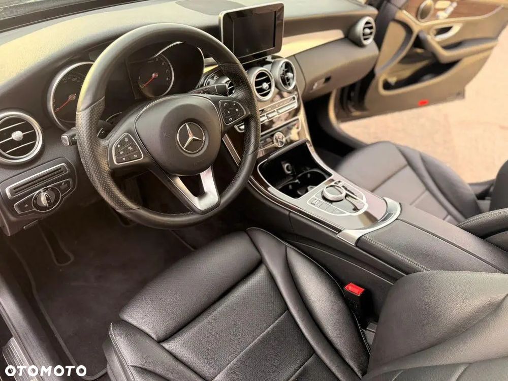 Mercedes-Benz Klasa C 300 9G-TRONIC Edition - 10