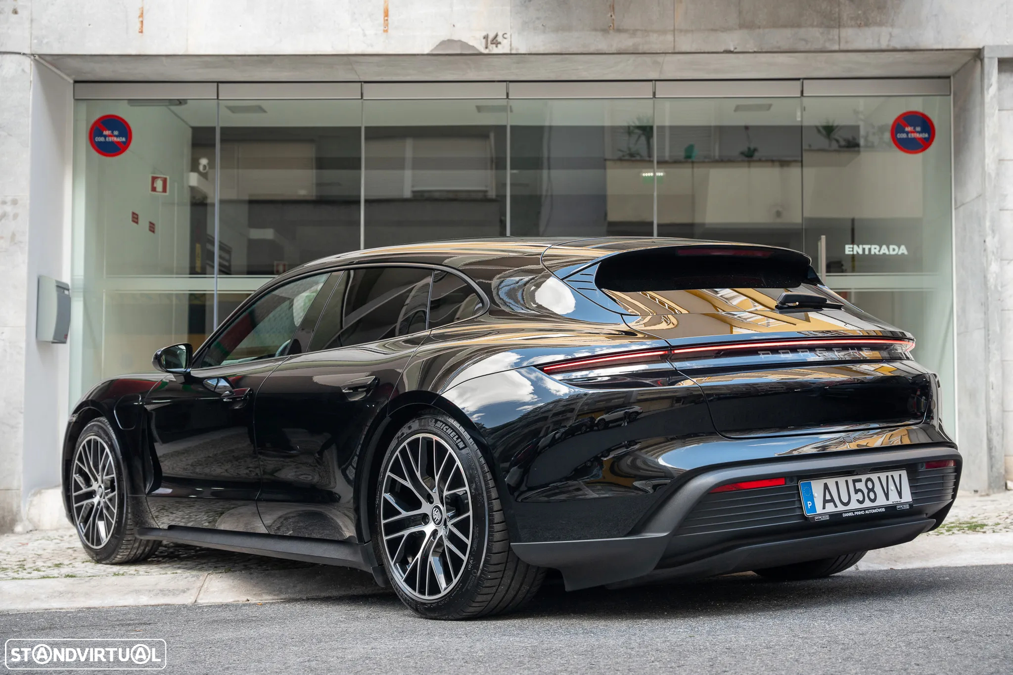 Porsche Taycan Sport Turismo Standard - 29