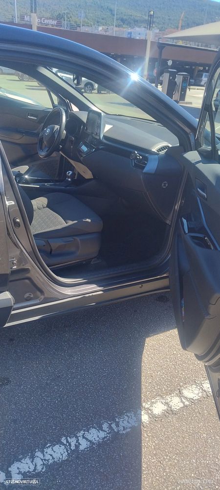 Toyota C-HR 1.8 Hybrid Square Collection - 8