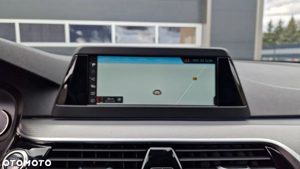 BMW Seria 5 530d Touring Sport Line - 35