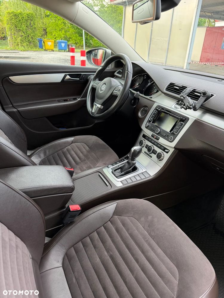 Volkswagen Passat 2.0 TDI Highline DSG - 6