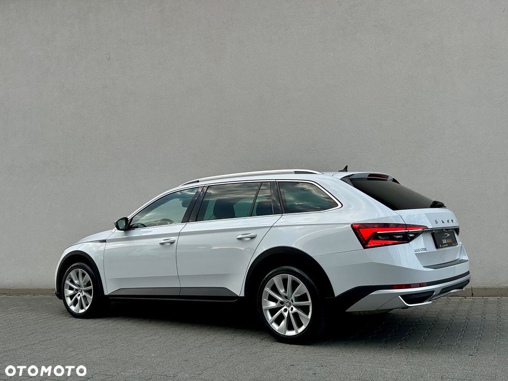 Skoda Superb 2.0 TDI 4x4 DSG Scout - 9