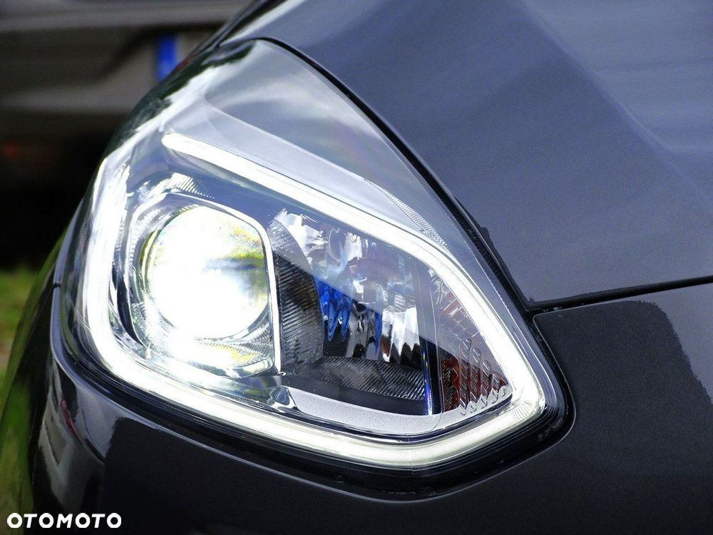 Ford Fiesta 1.0 EcoBoost Hybrid S&S ST-LINE X - 14