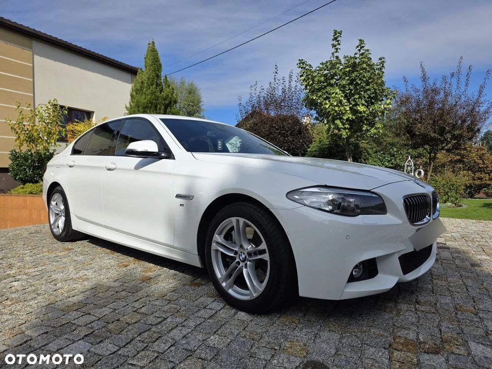 BMW Seria 5 525d xDrive - 10