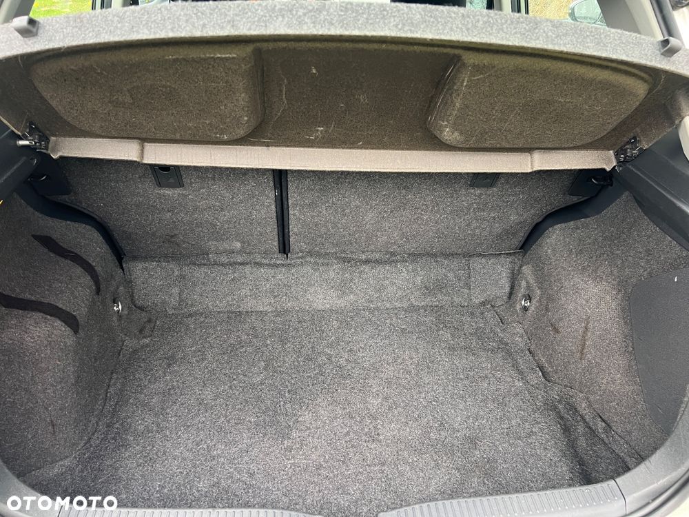 Toyota Auris 1.33 VVT-i Terra - 16