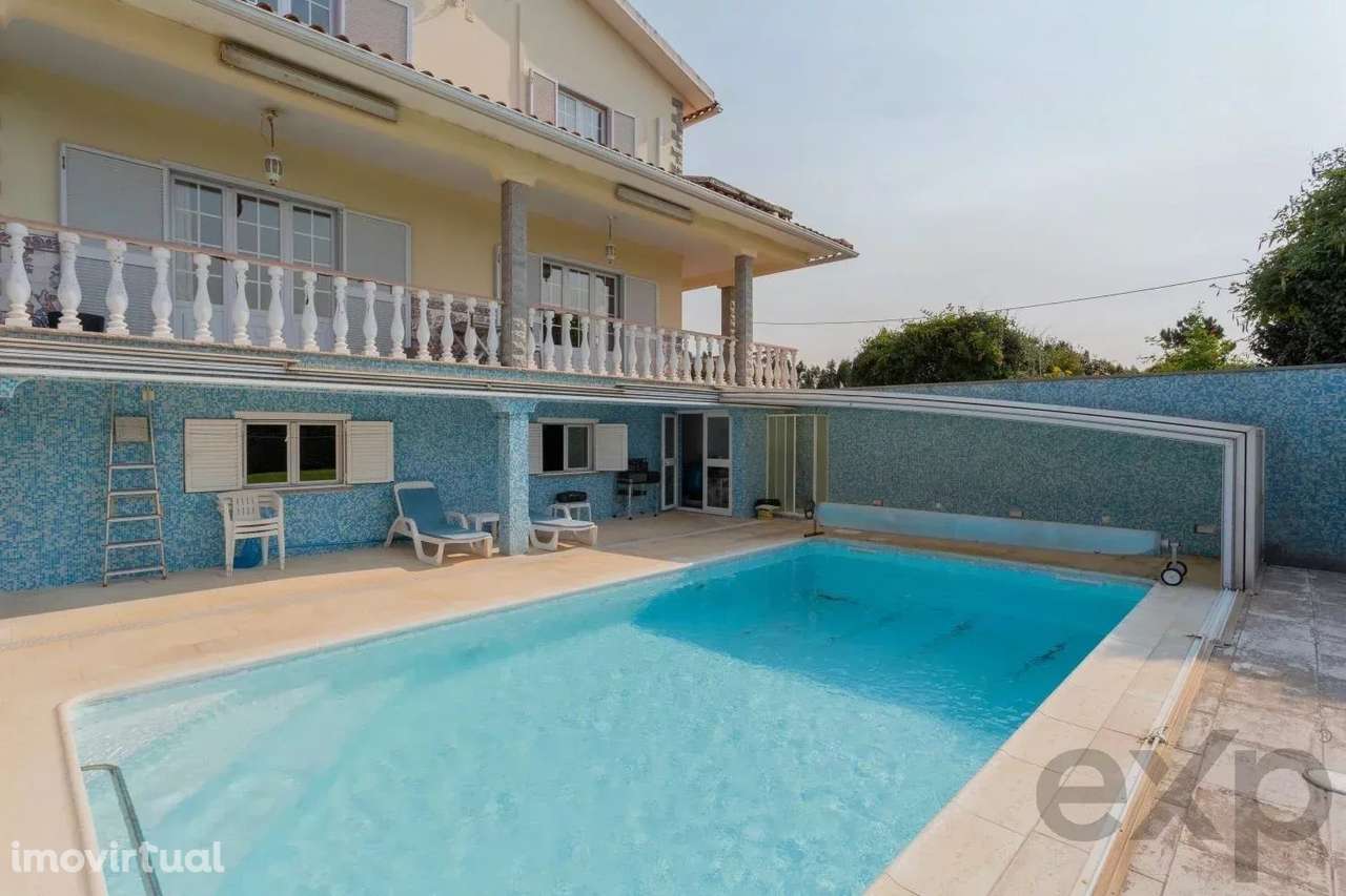 Elegante Quinta com Piscina e Acessibilidade em Ramalhal - Grande imagem: 5/30