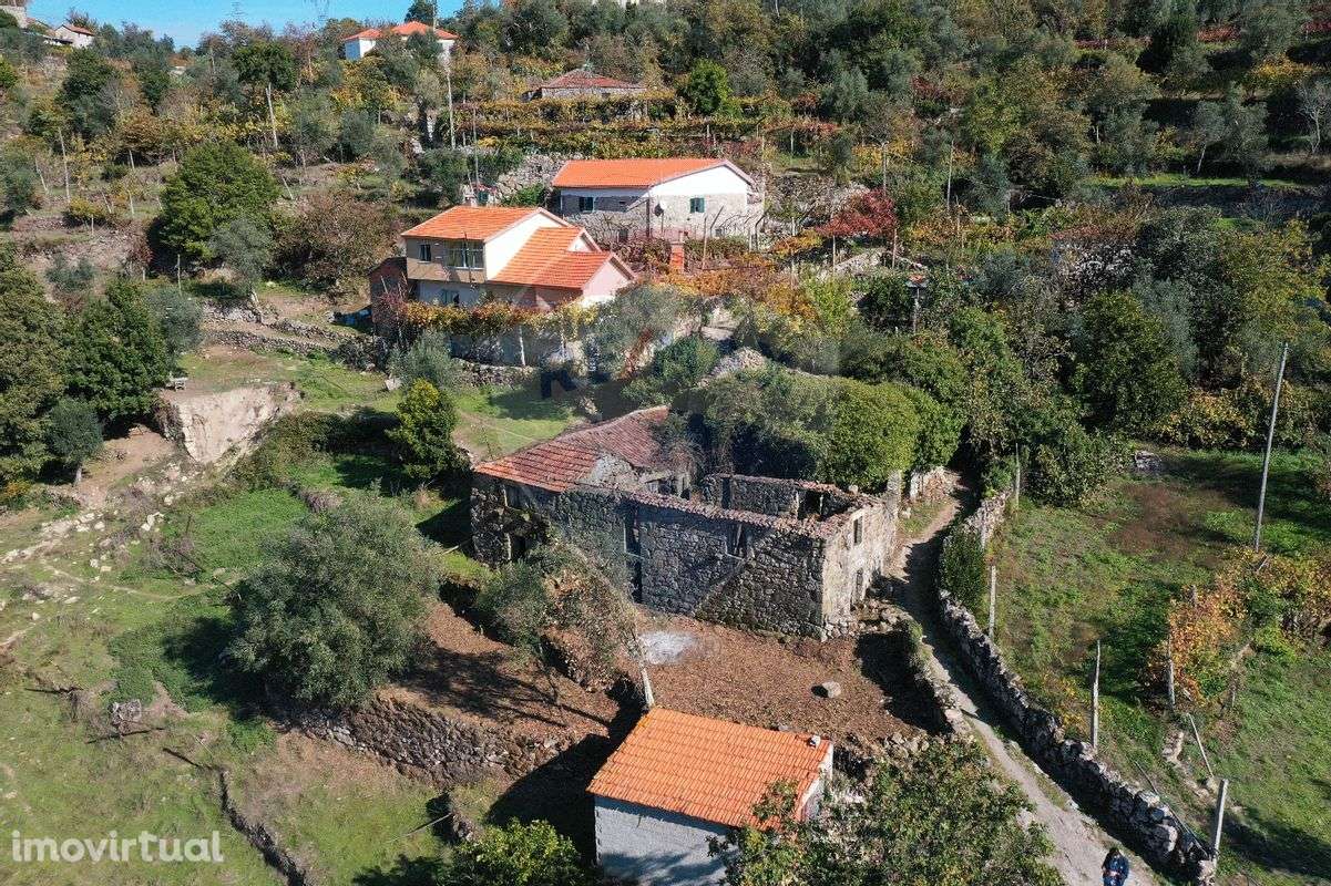 Moradia T2 para venda - Grande imagem: 2/21