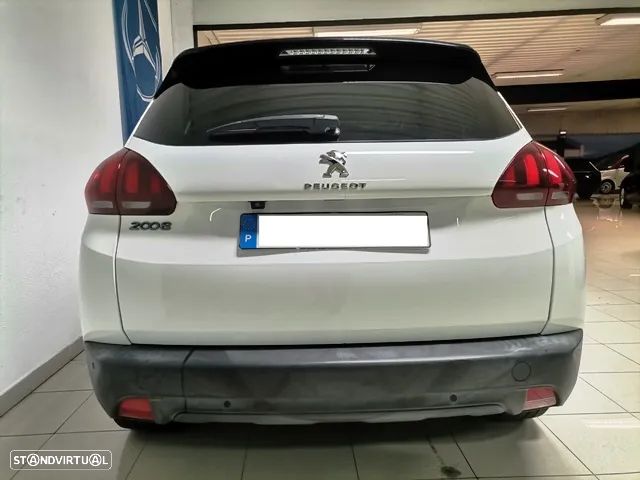 Peugeot 2008 1.5 BlueHDi Signature - 3