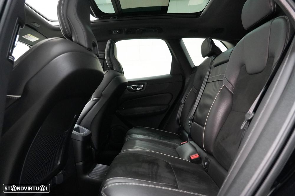 Volvo XC 60 2.0 T8 PHEV R-Design AWD - 7