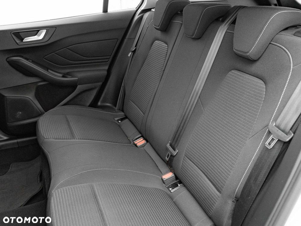 Ford Focus - 25