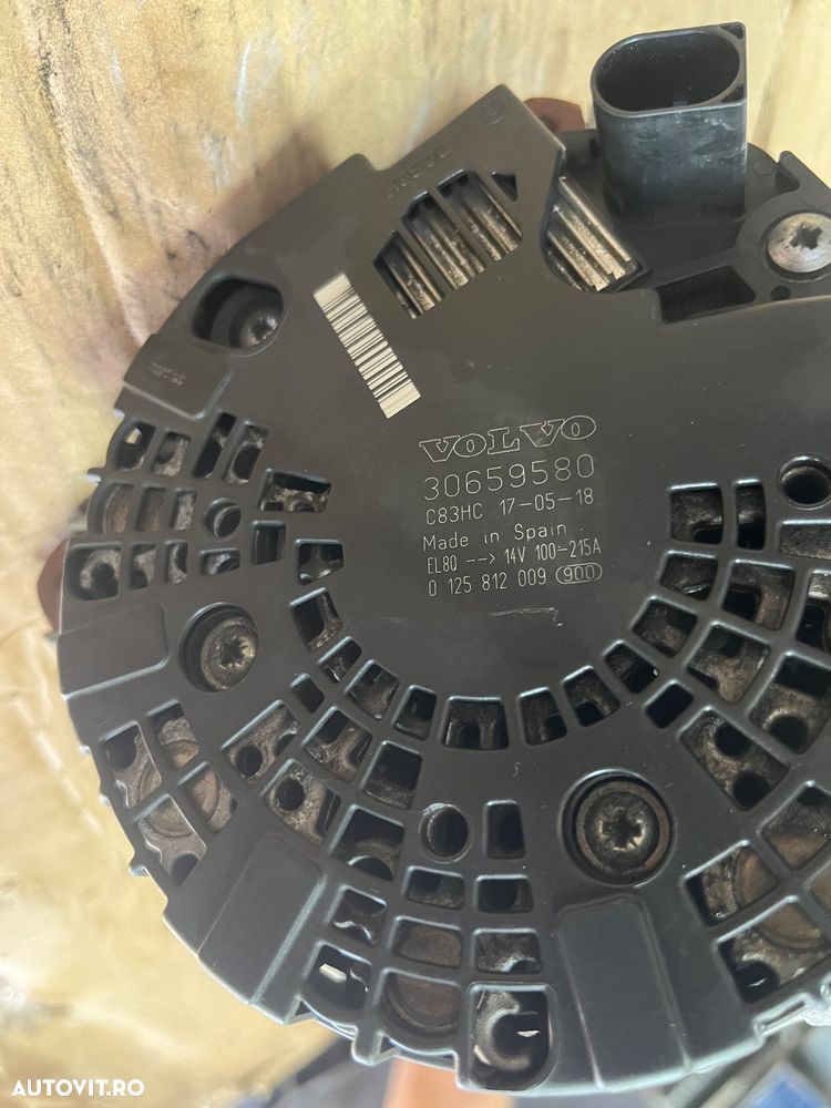 Alternator Volvo v40 2.0 diesel 2017 - 3