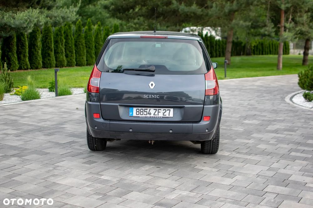 Renault Grand Scenic - 25