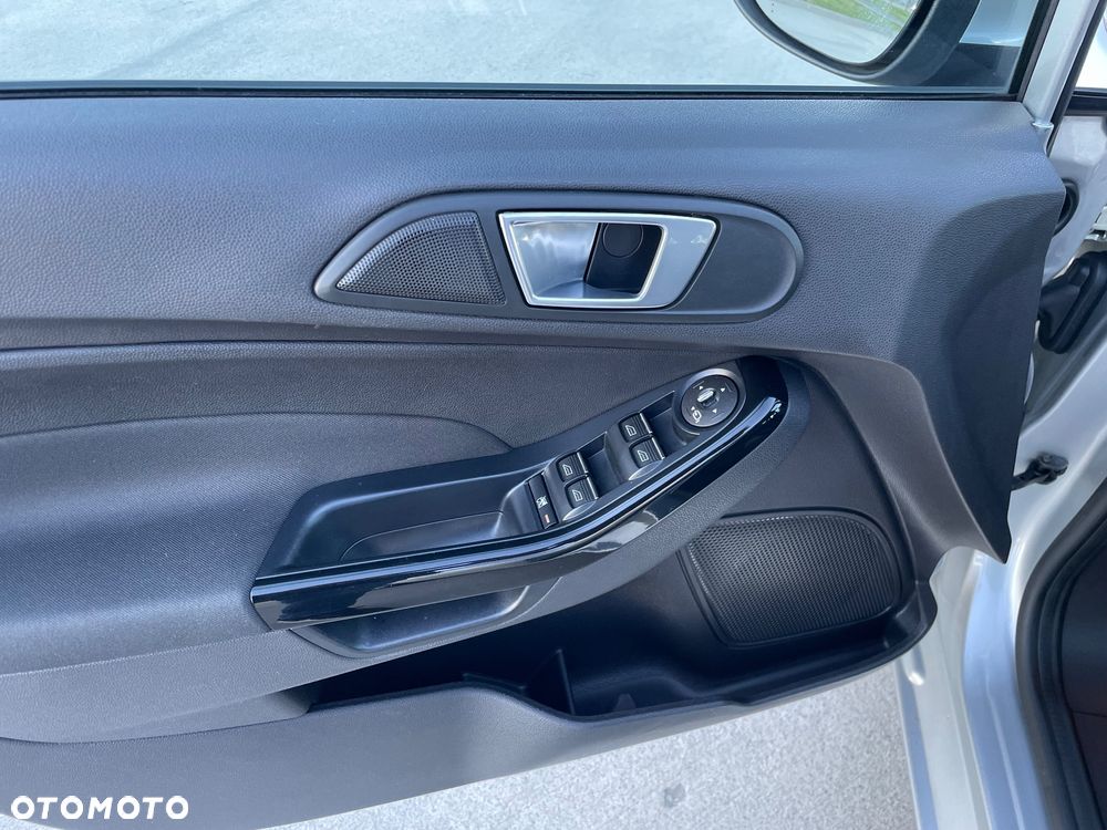 Ford Fiesta 1.0 EcoBoost Titanium - 12