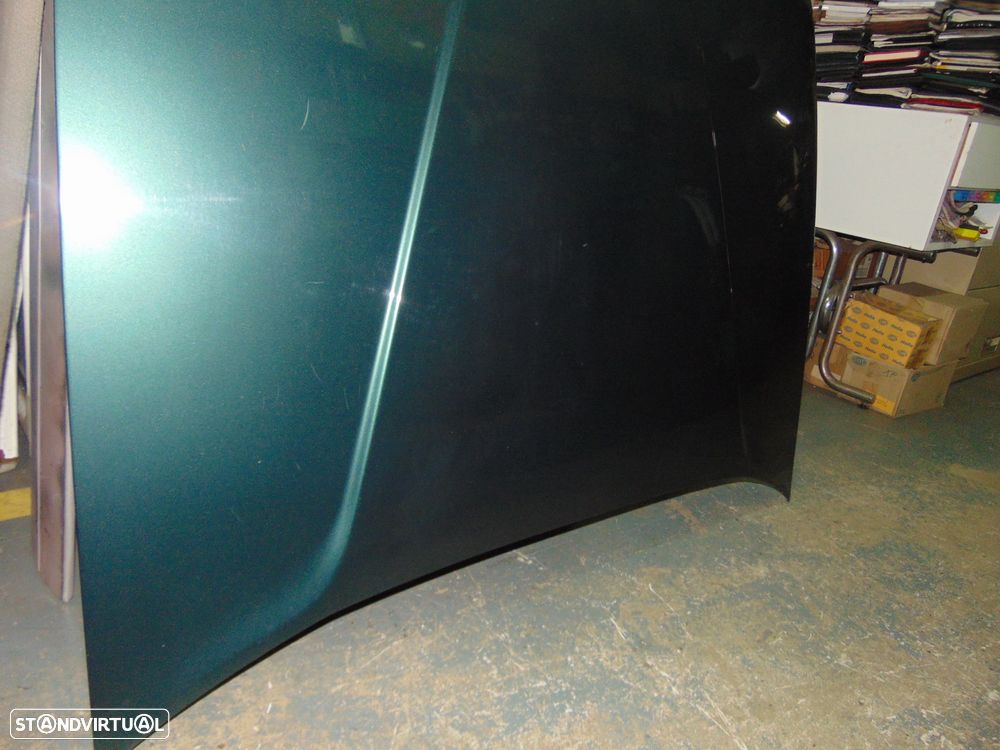 Alfa Romeo 33 capot - 3