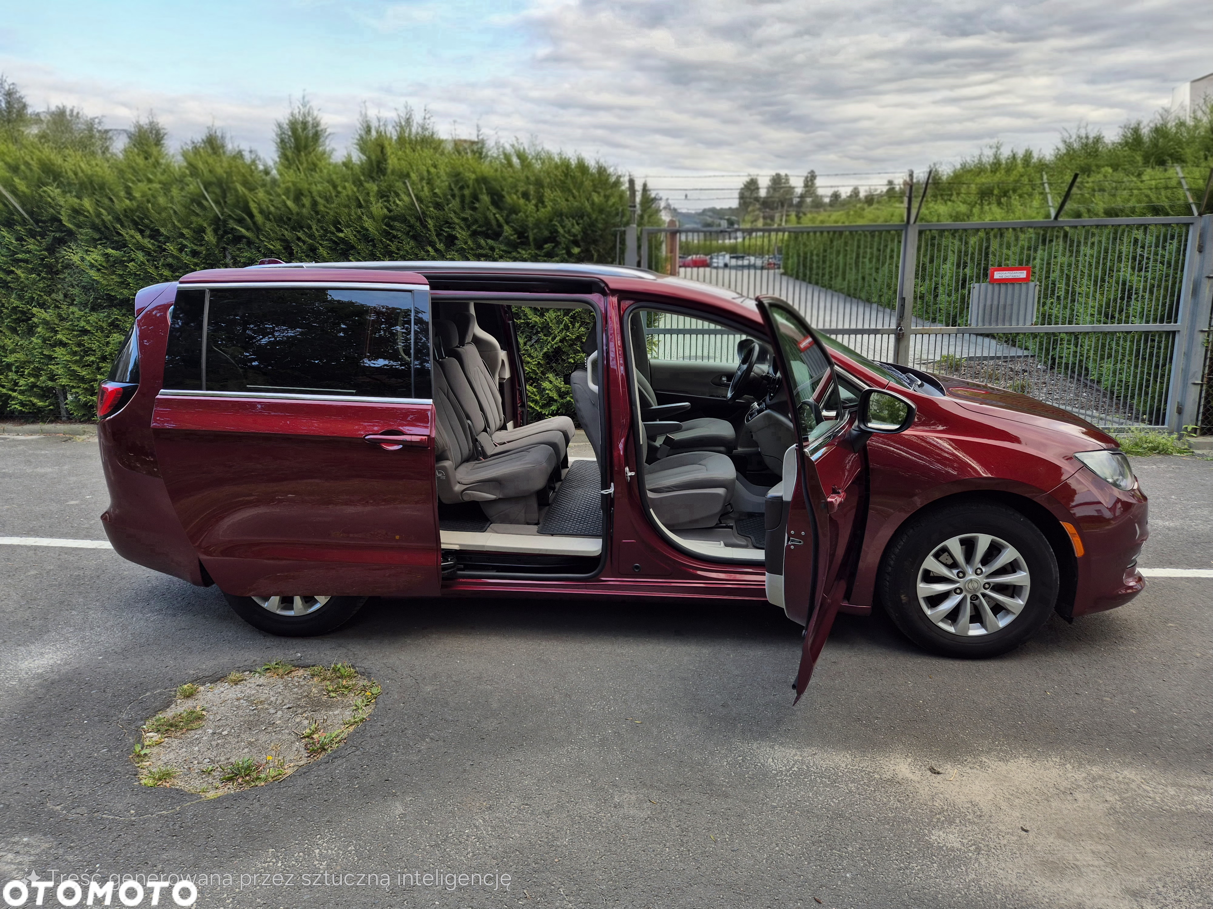 Chrysler Pacifica - 9