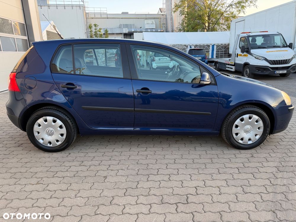 Volkswagen Golf 1.6 Comfortline - 12